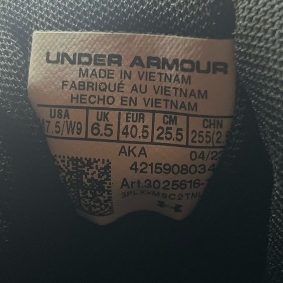 Under Armour Basketball Shoes Black white high top size 9 - Picture 10 of 11